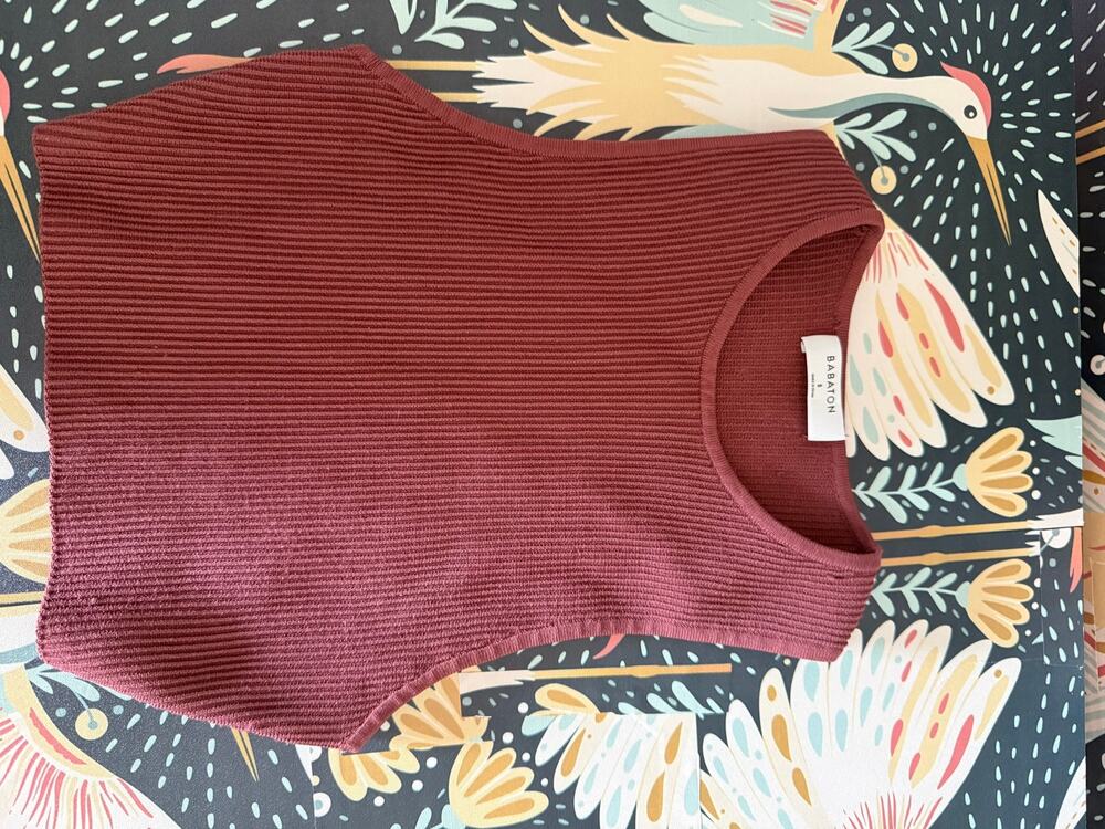Aritzia Babaton racerback crop tank sz S
